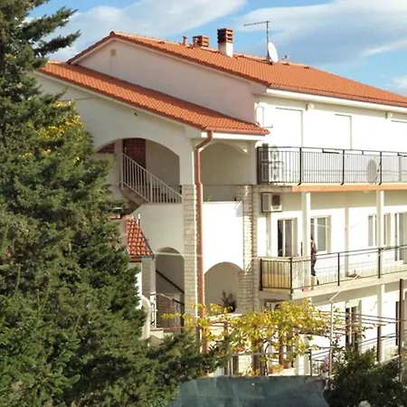 Two-bedroom In Xi Apartament