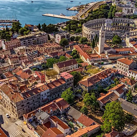 Two-bedroom In Xi Pula